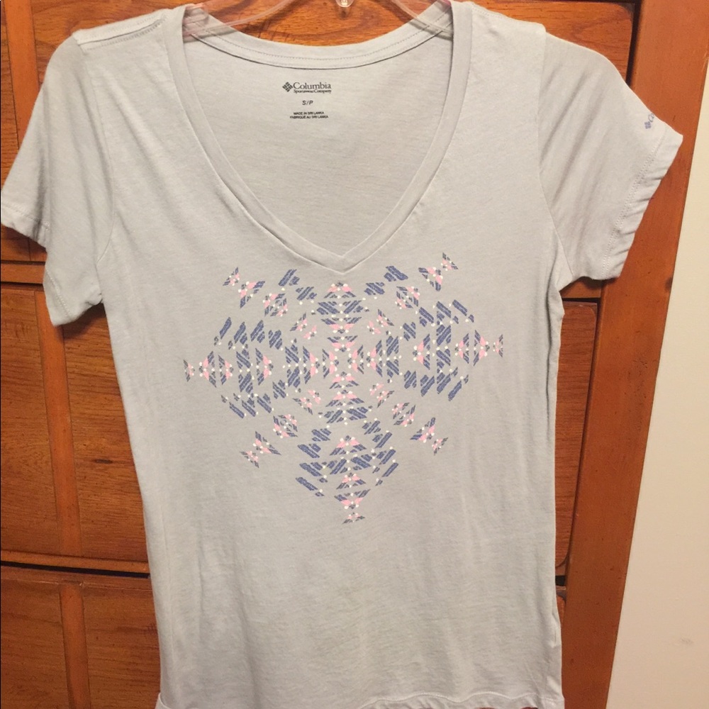 Columbia T-shirt